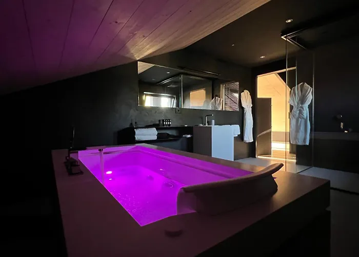 Murrae Loft Aparthotel 4*